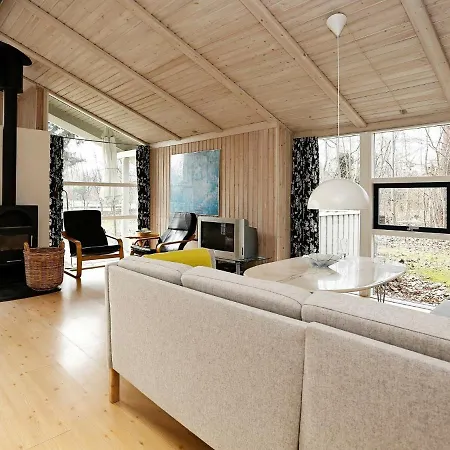 Four-bedroom Holiday In Dronningmolle 2