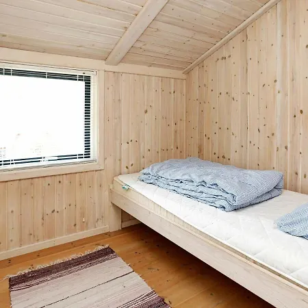 Four-bedroom Holiday In Dronningmolle 2 בית נופש