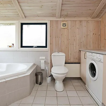 Four-bedroom Holiday In Dronningmolle 2 בית נופש גיללייה