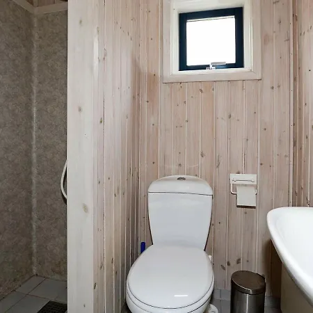 Four-bedroom Holiday In Dronningmolle 2 בית נופש